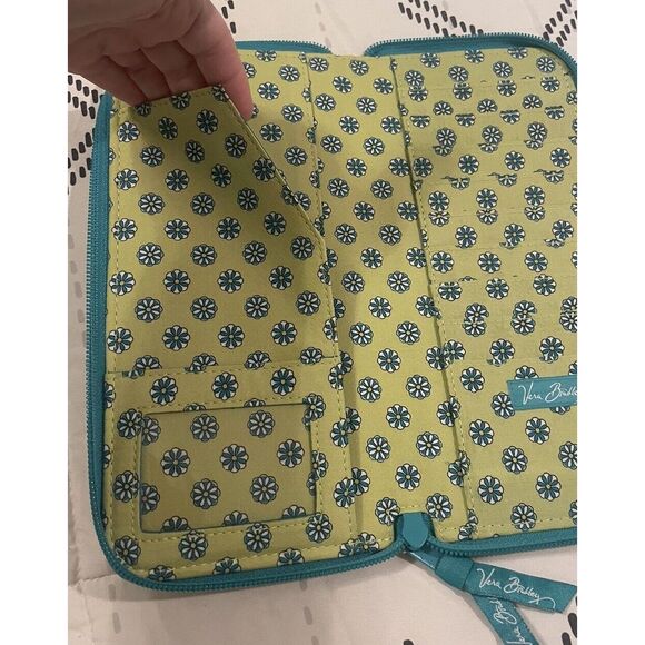 Retired Vera Bradley Peacock Pattern‎ Travel Passport Organizer Clutch Wallet - Picture 5 of 10